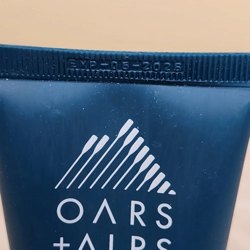 Oars + Alps Everyday Anti-Aging FAVE Moisturizer with SPF 37